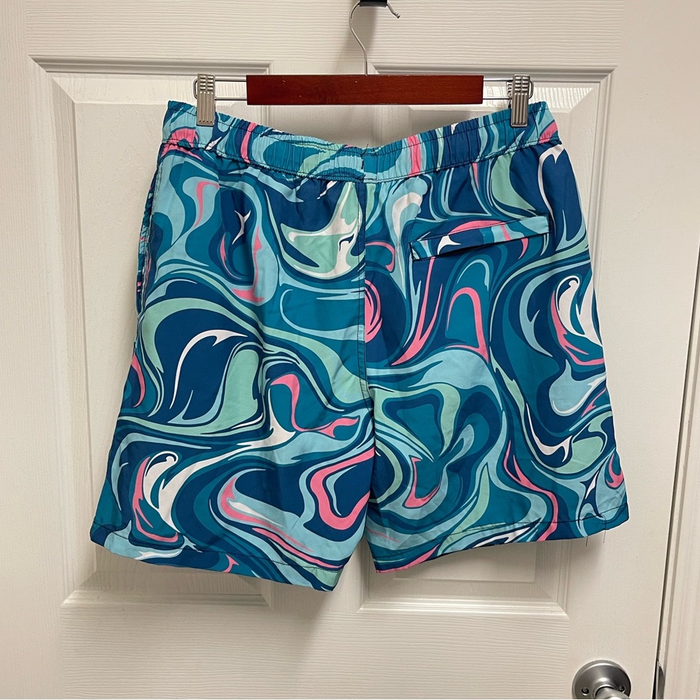 Bucee's Pattern Swim Trunks - Picture 8 of 12